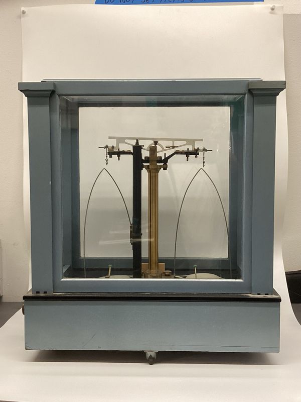 Antique &#39;Chainomatic&#39; Balance Scale in Case