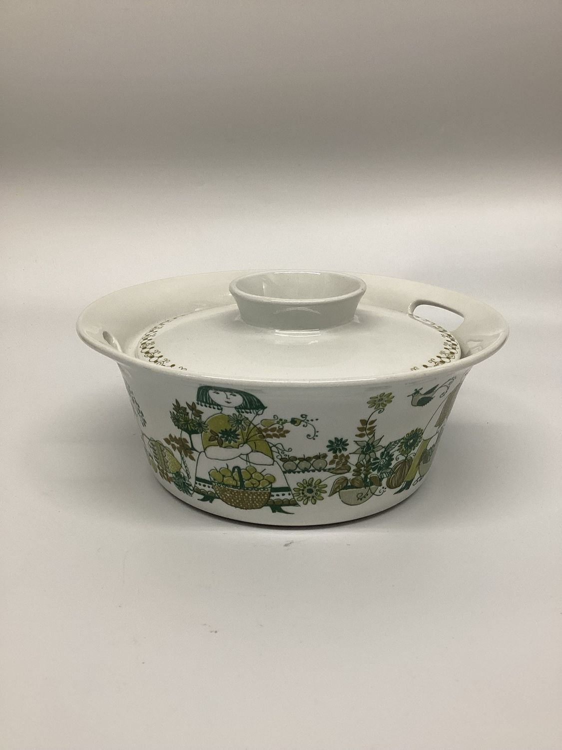 Lidded Norwegian Casserole Dish