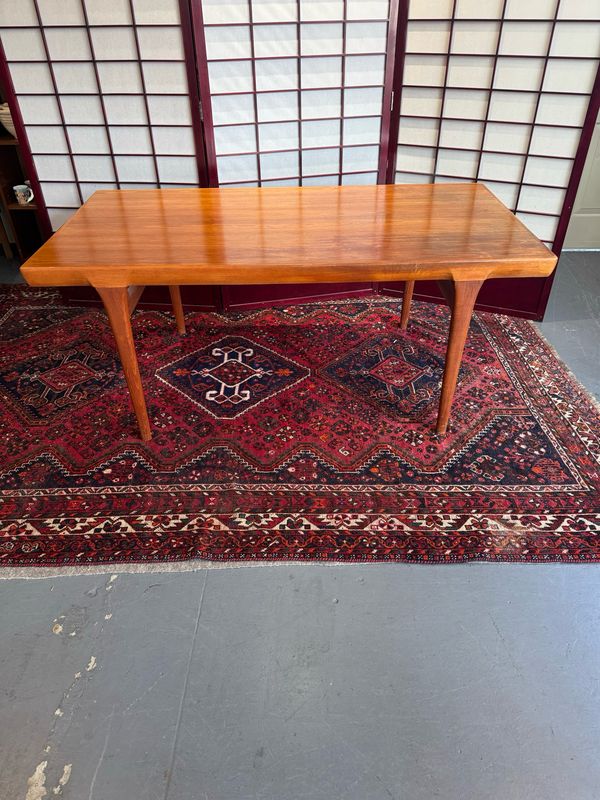 Mid Century Extending Dining Table