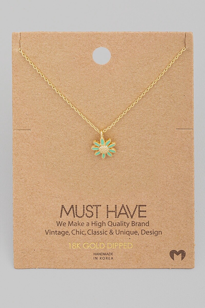 Daisy Flower Pendant Necklace