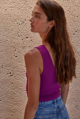 Essential Reversible Modal Top