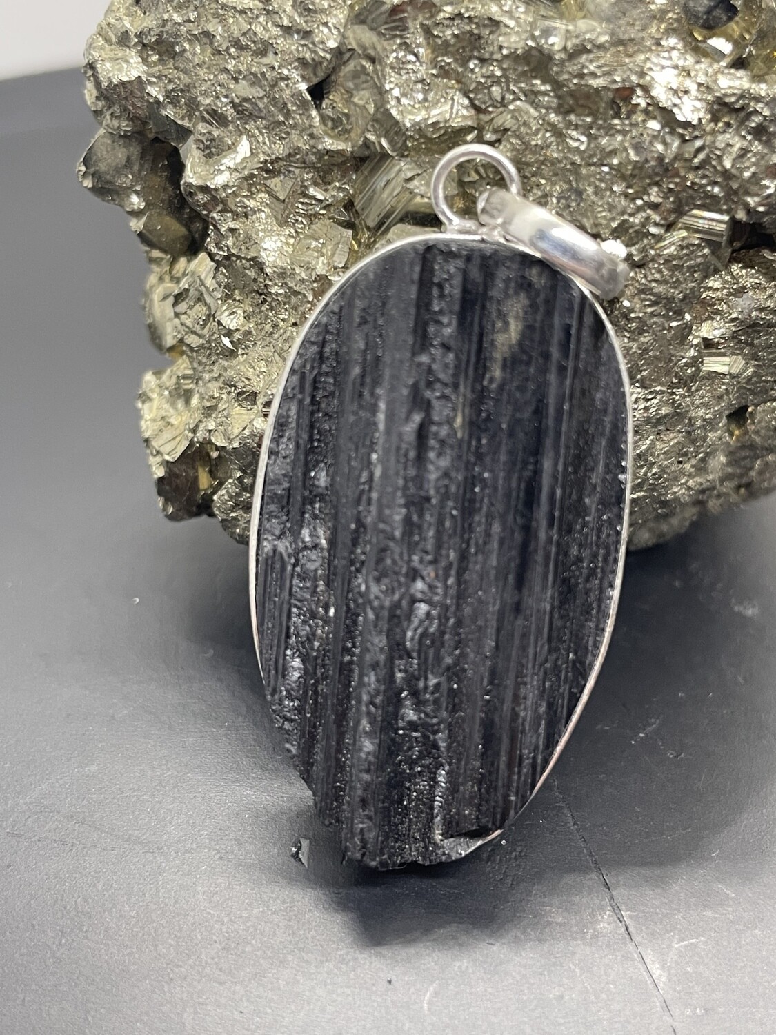 PENDENTIF TOURMALINE NOIRE