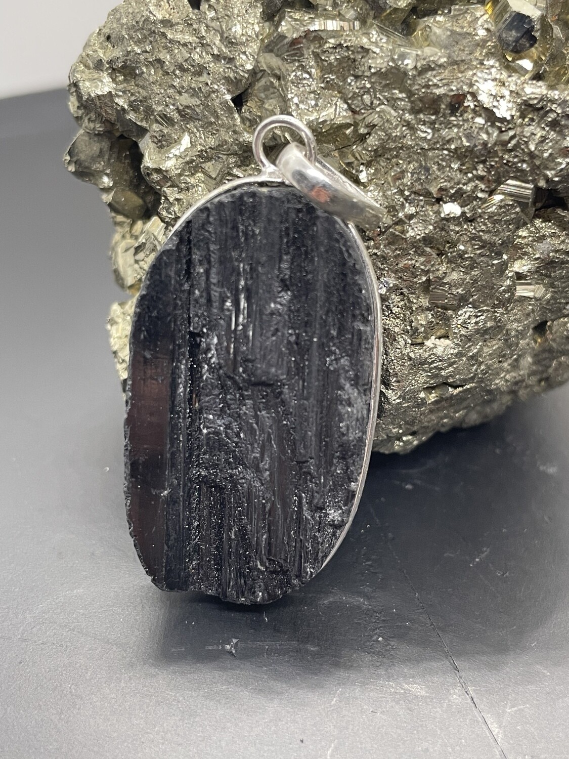 PENDENTIF TOURMALINE NOIRE
