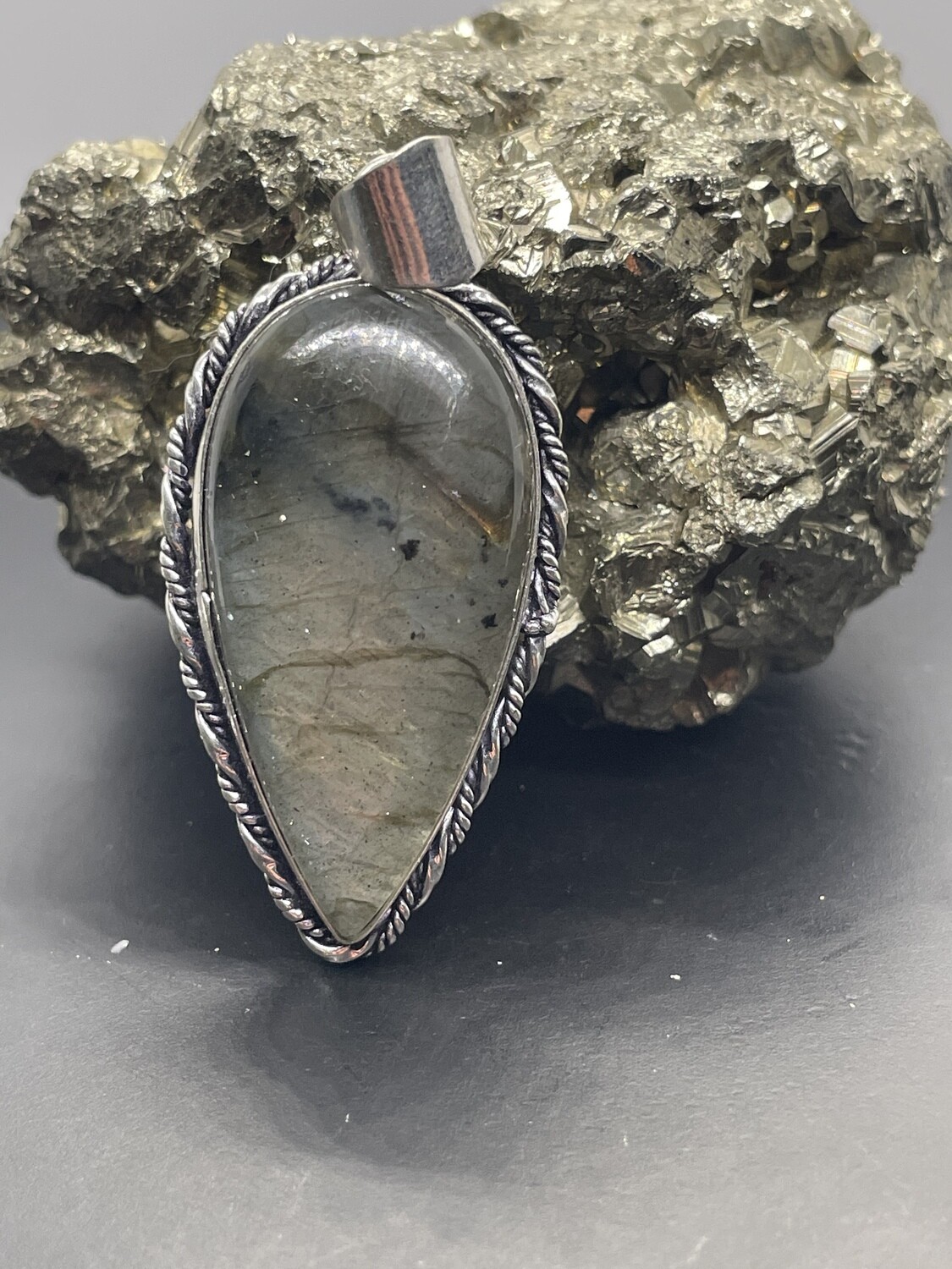 Pendentif Labradorite violette