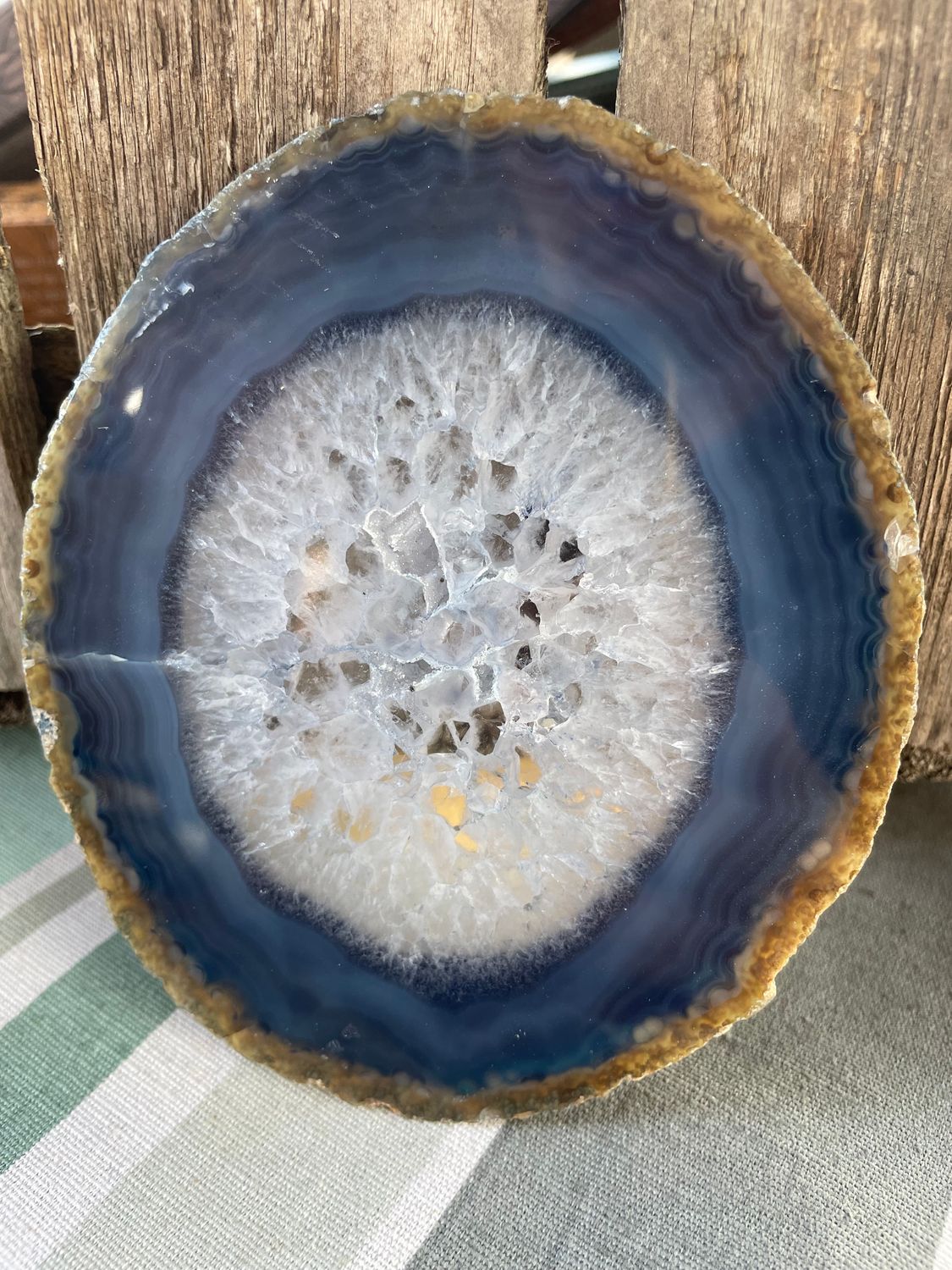 TRANCHE D’AGATE TEINTÉE BLEUE