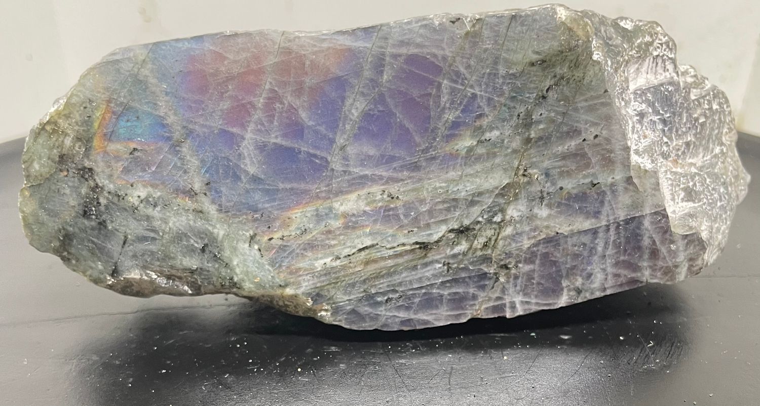 LABRADORITE VIOLETTE POLIE UNE FACE