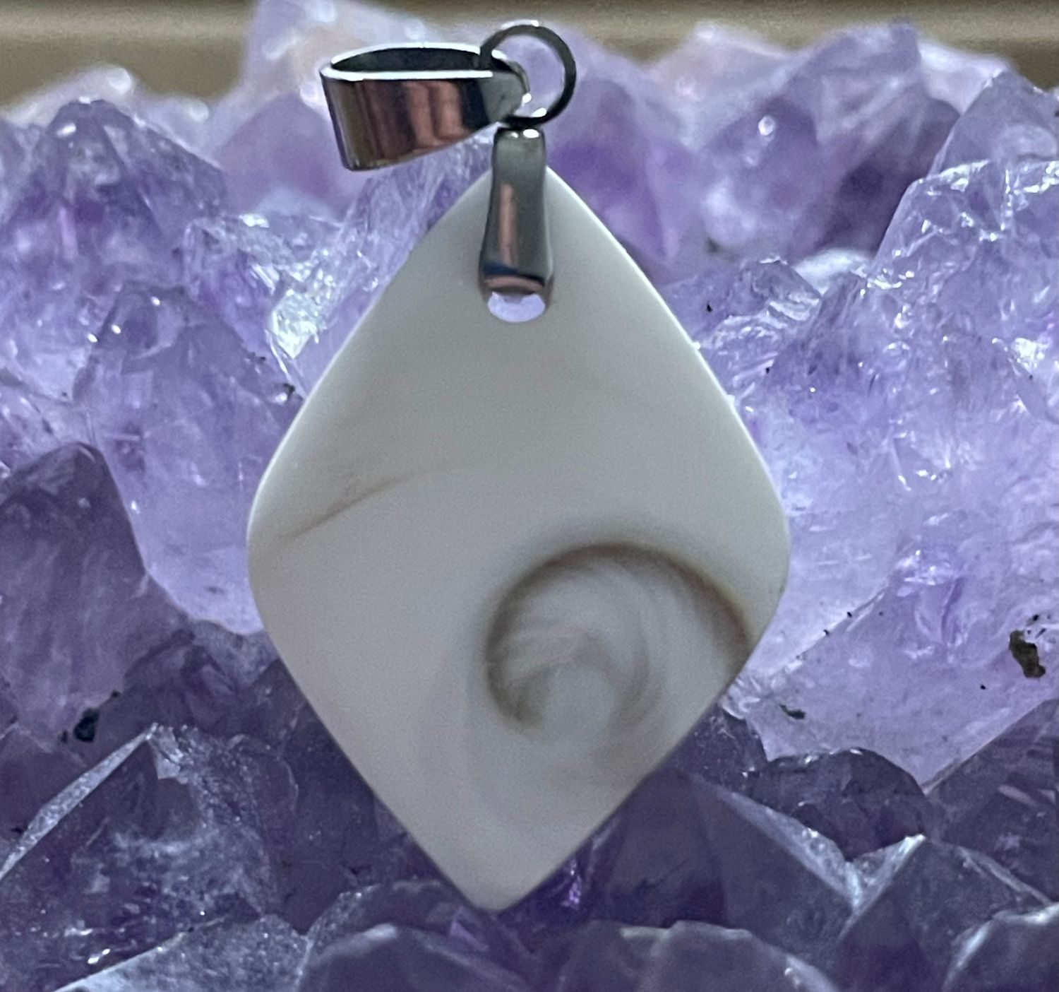 PENDENTIF OEIL DE SAINTE LUCIE