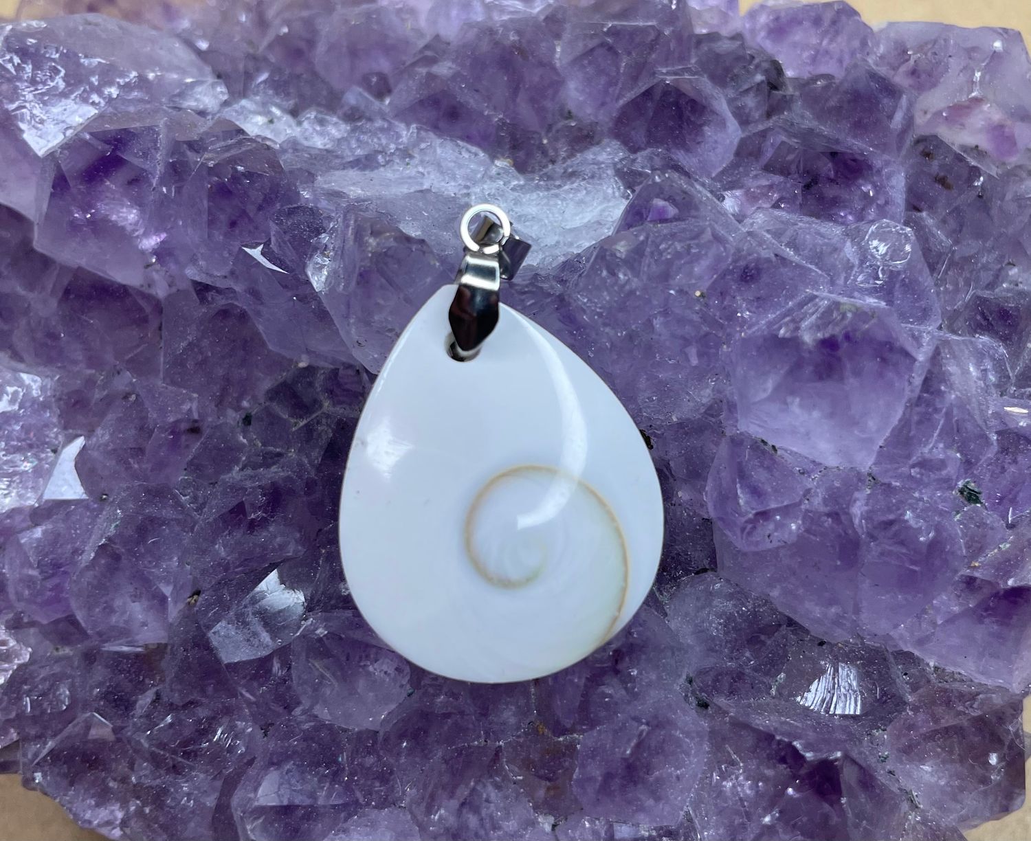 PENDENTIF OEIL DE SAINTE LUCIE