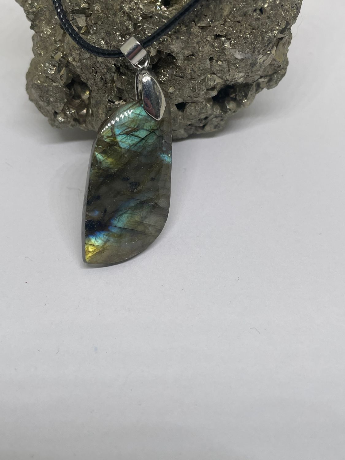 PENDENTIF LABRADORITE