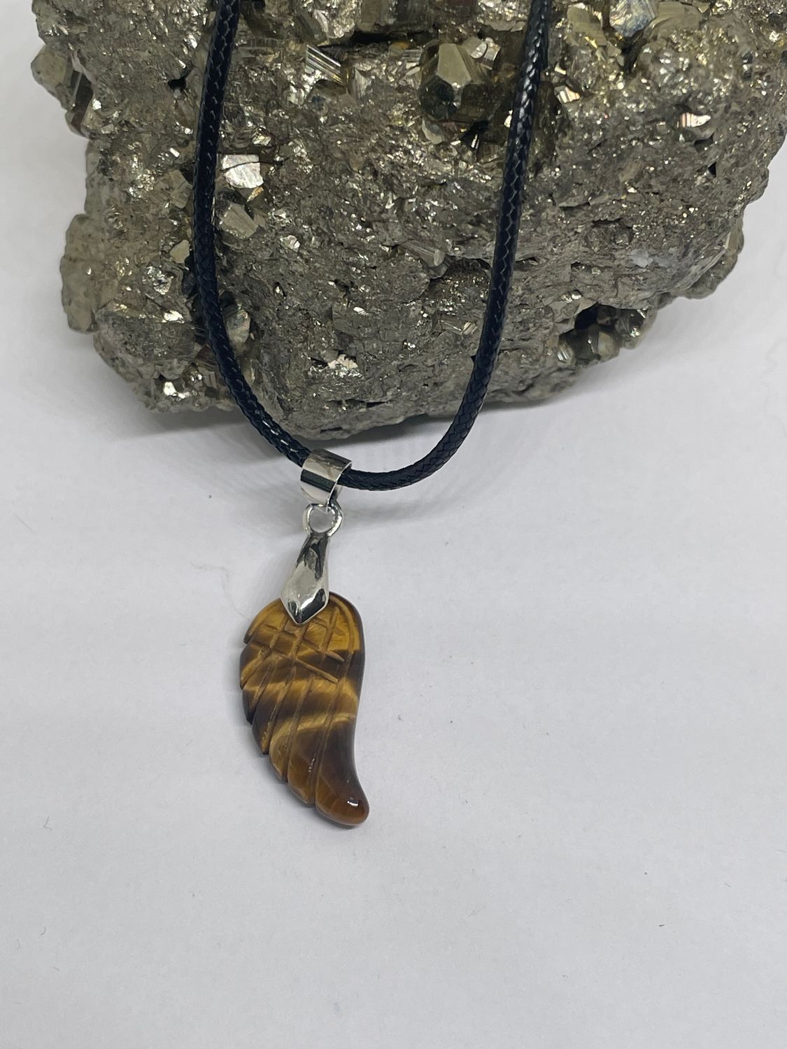 PENDENTIF AILLE
