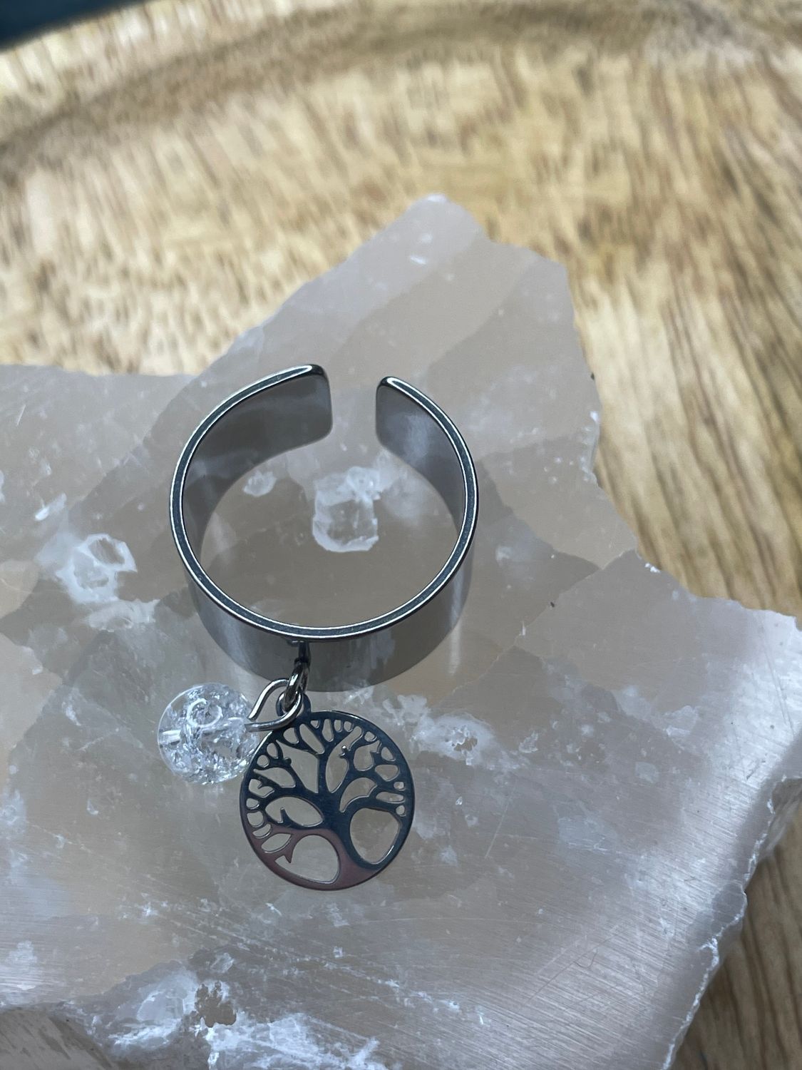 BAGUE ARBRE DE VIE ET CRISTAL DE ROCHE