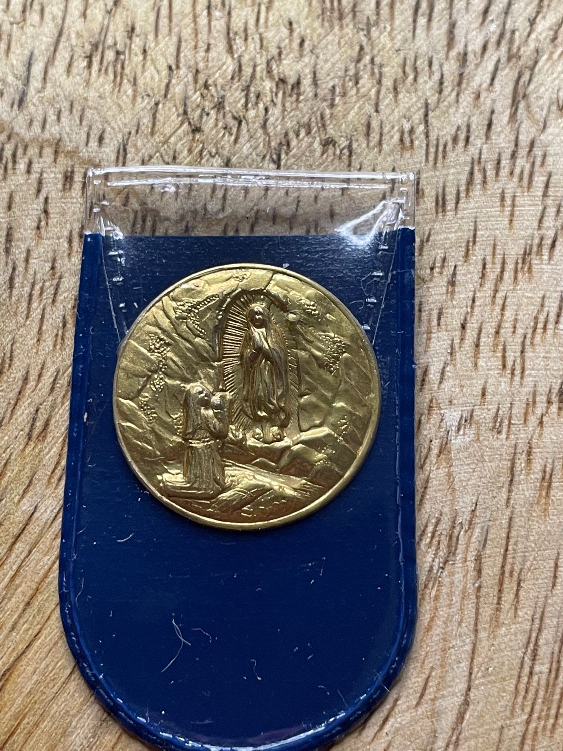 PETITE MÉDAILLE DE LOURDES