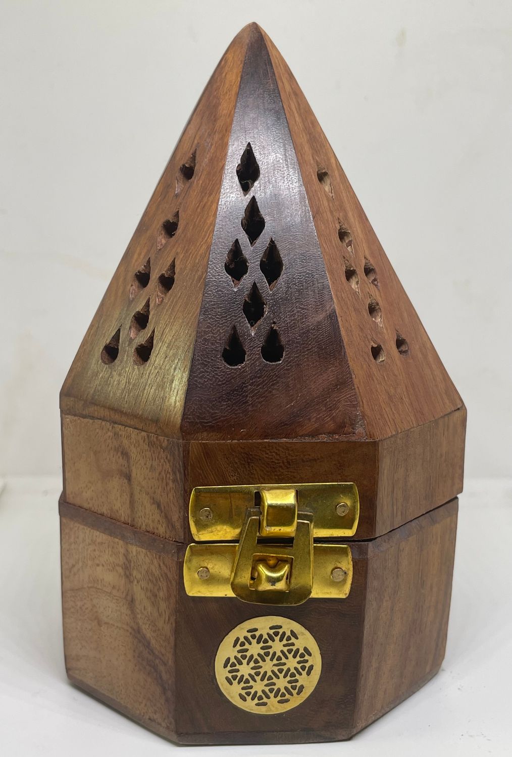 BOÎTE PORTE ENCENS CÔNES