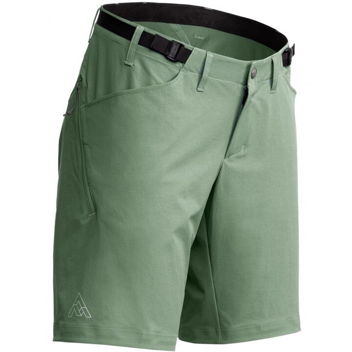 Farside Short Women's