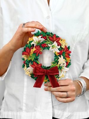 6&quot; Mini Winter Joy Wreath, Paper Flower Bouquet, 3D Popup Greeting Cards with Note Card &amp; Envelope