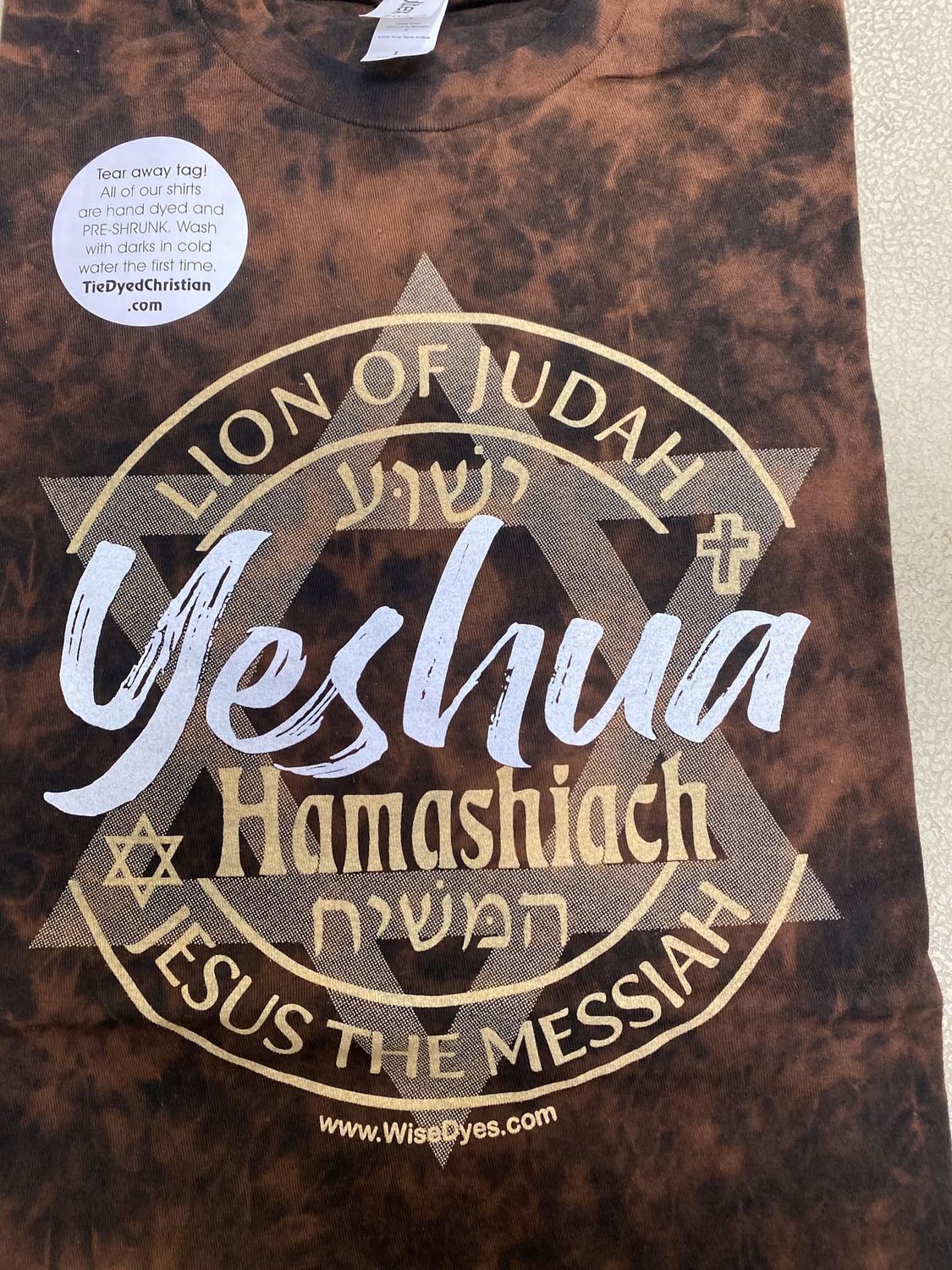 WISEDYES Shirt Yeshua Hamashiach (Brown) - Medium