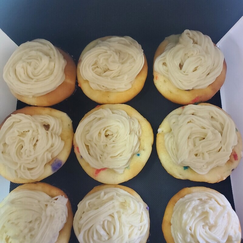 Assorted cupcakes