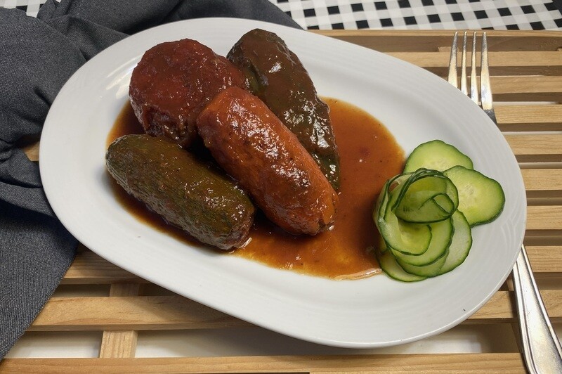 CHILES, JITOMATES,  ZANAHORIAS Y CALABAZAS RELLENOS EN SALSA DE TAMARINDO