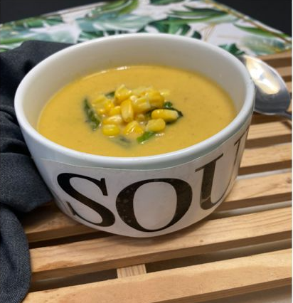 CREMA DE ELOTE CON RAJAS Y GRANOS DE ELOTE