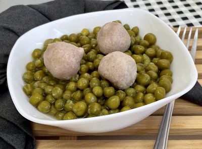 CHICHAROS CON KIPE