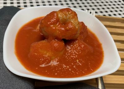 KIPE BASHA EN SALSA ROJA