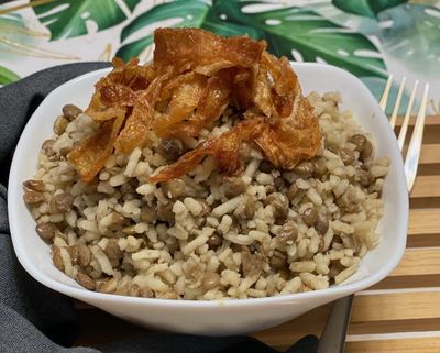 ARROZ CON LENTEJAS Y CEBOLLA CRUNCHY