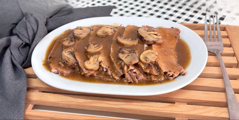 BRISKET CON CHAMPIÑONES