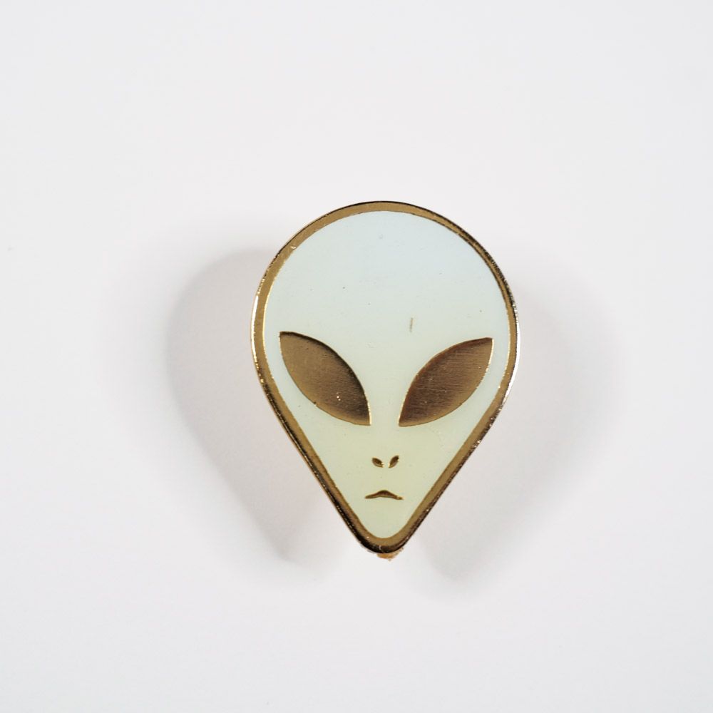 Alien/Extraterrestrial Face Pin, gold-tone trim (single item)
