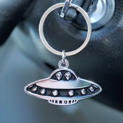 UFO Flying Saucer Keychain/Key Ring (single)