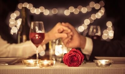 Valentines Day - 5 Course Romantic Dinner - Glass of Prosecco Included