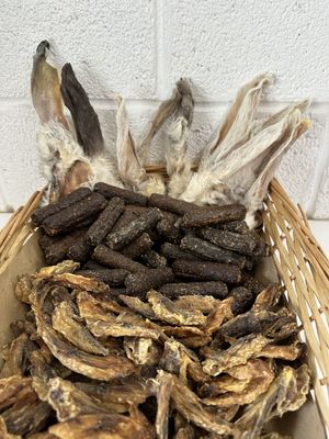 40 Sausages, 50 wings and 10 rabbit ears 40 Sausages, 50 wings and 10 rabbit ears