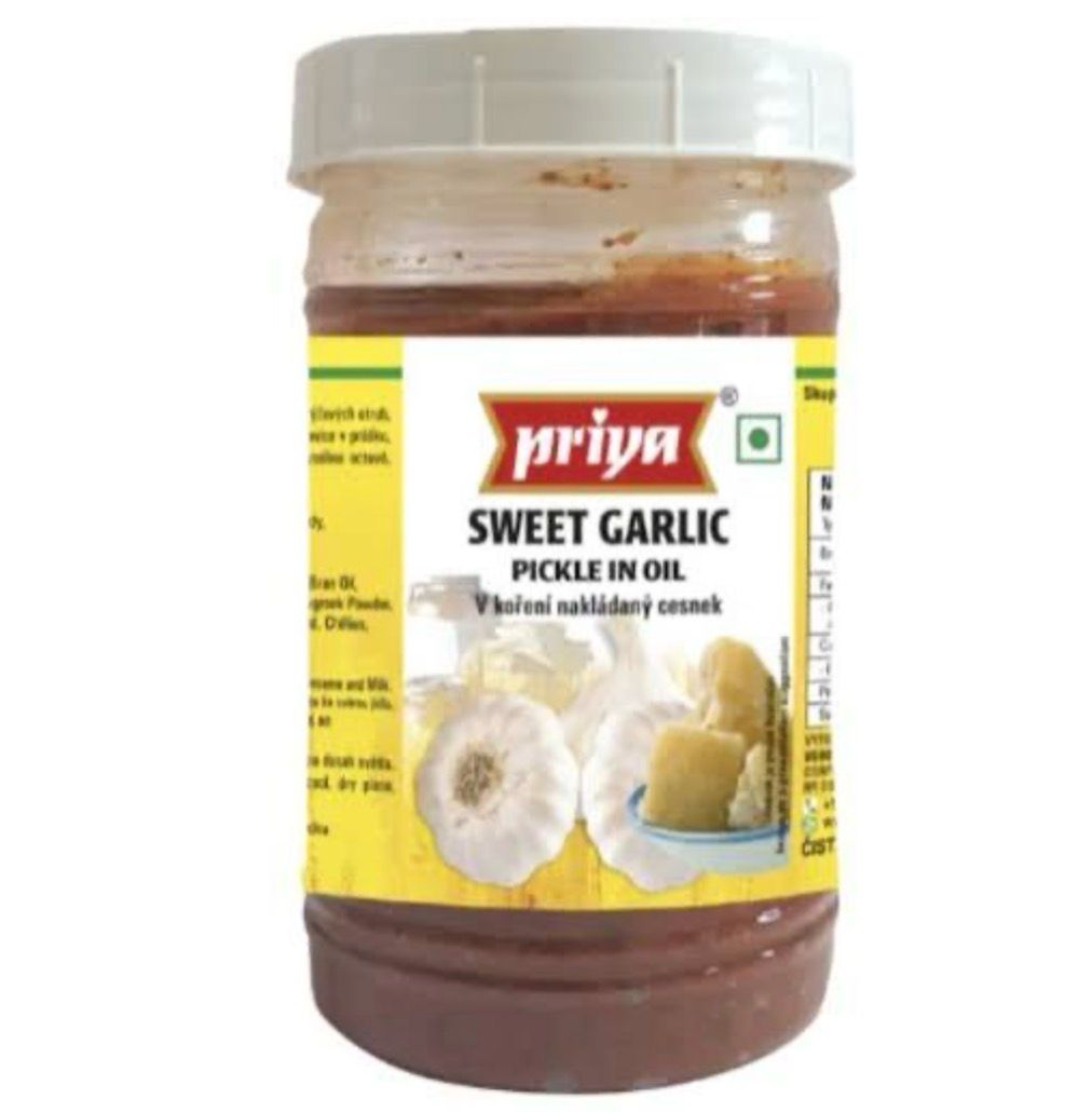 Priya Sweet Garlic Pickle In Oil 300g