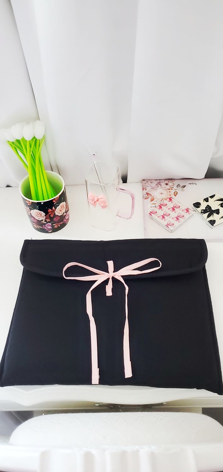 Chic Black Nylon Laptop Sleeve with Pink Bow