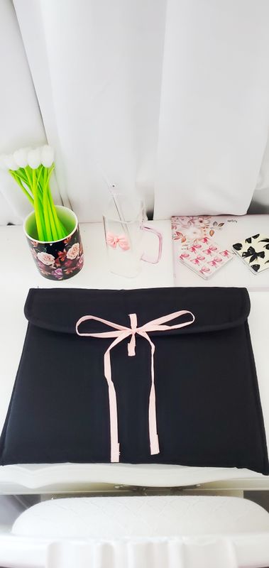 Chic Black Nylon Laptop Sleeve with Pink Bow