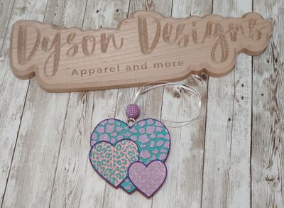 Triple heart - Create your custom (7-14 business day TAT)