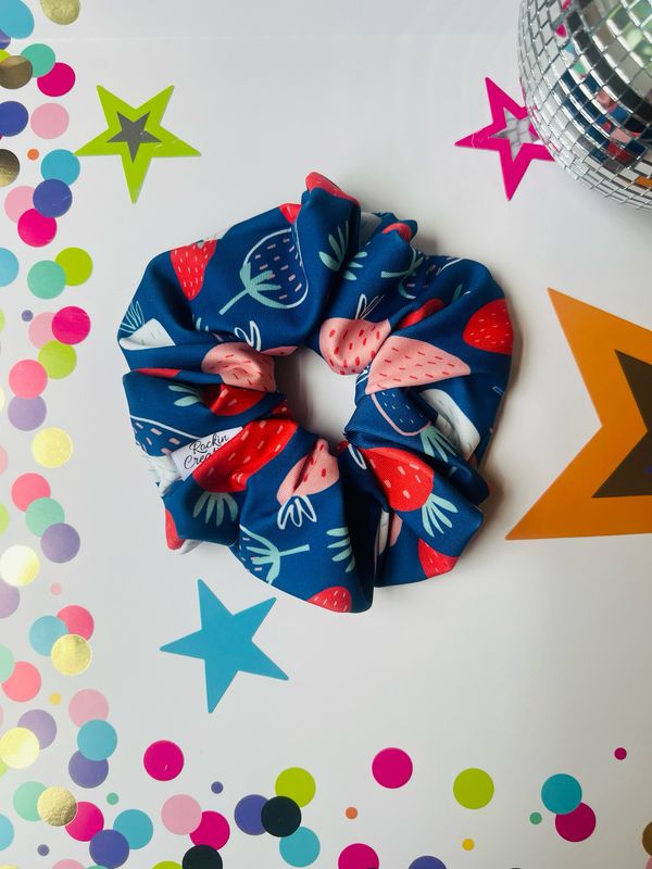 Swim Scrunchie Strawberry