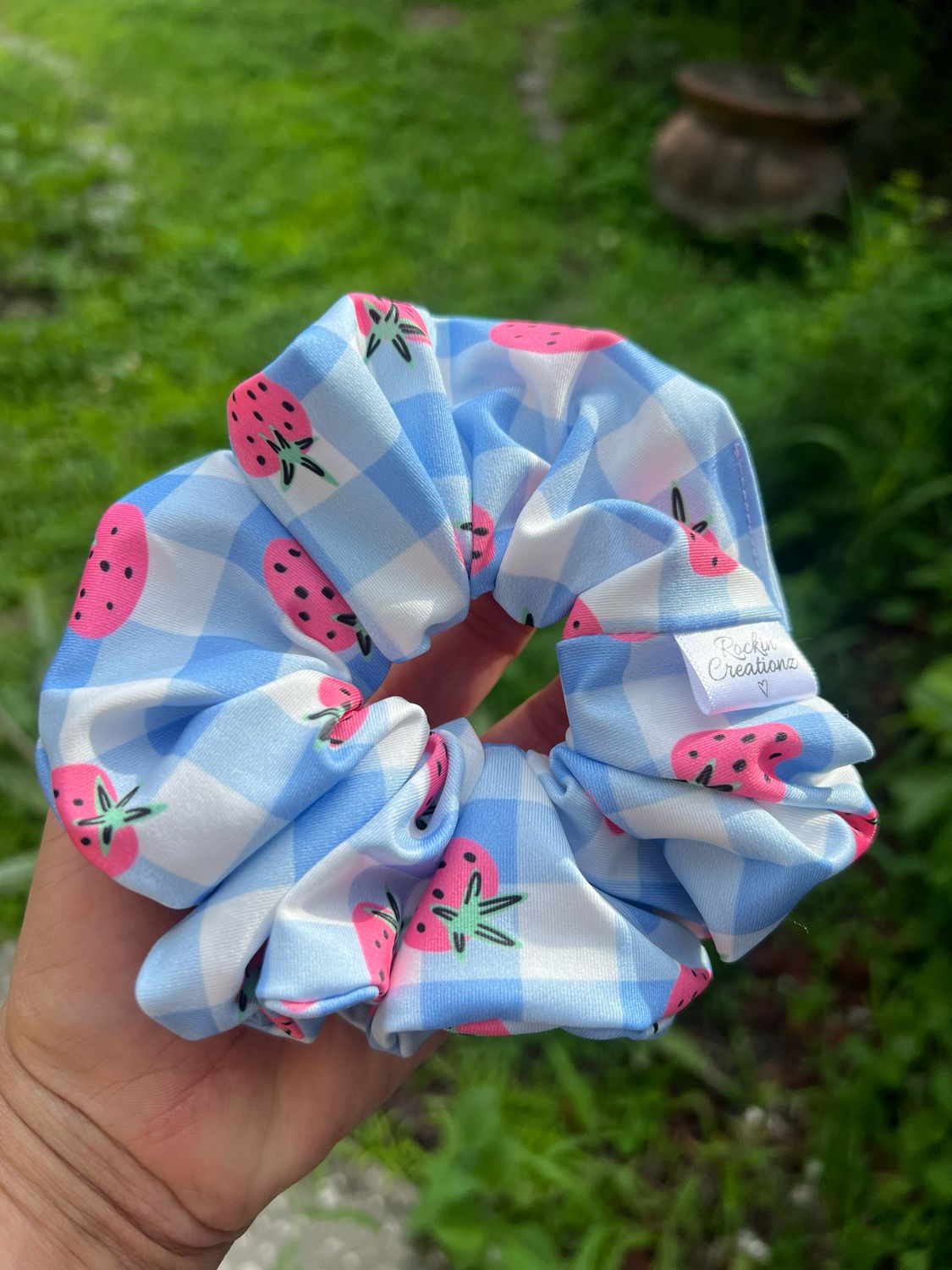 Swim Scrunchie Strawberry Gingham