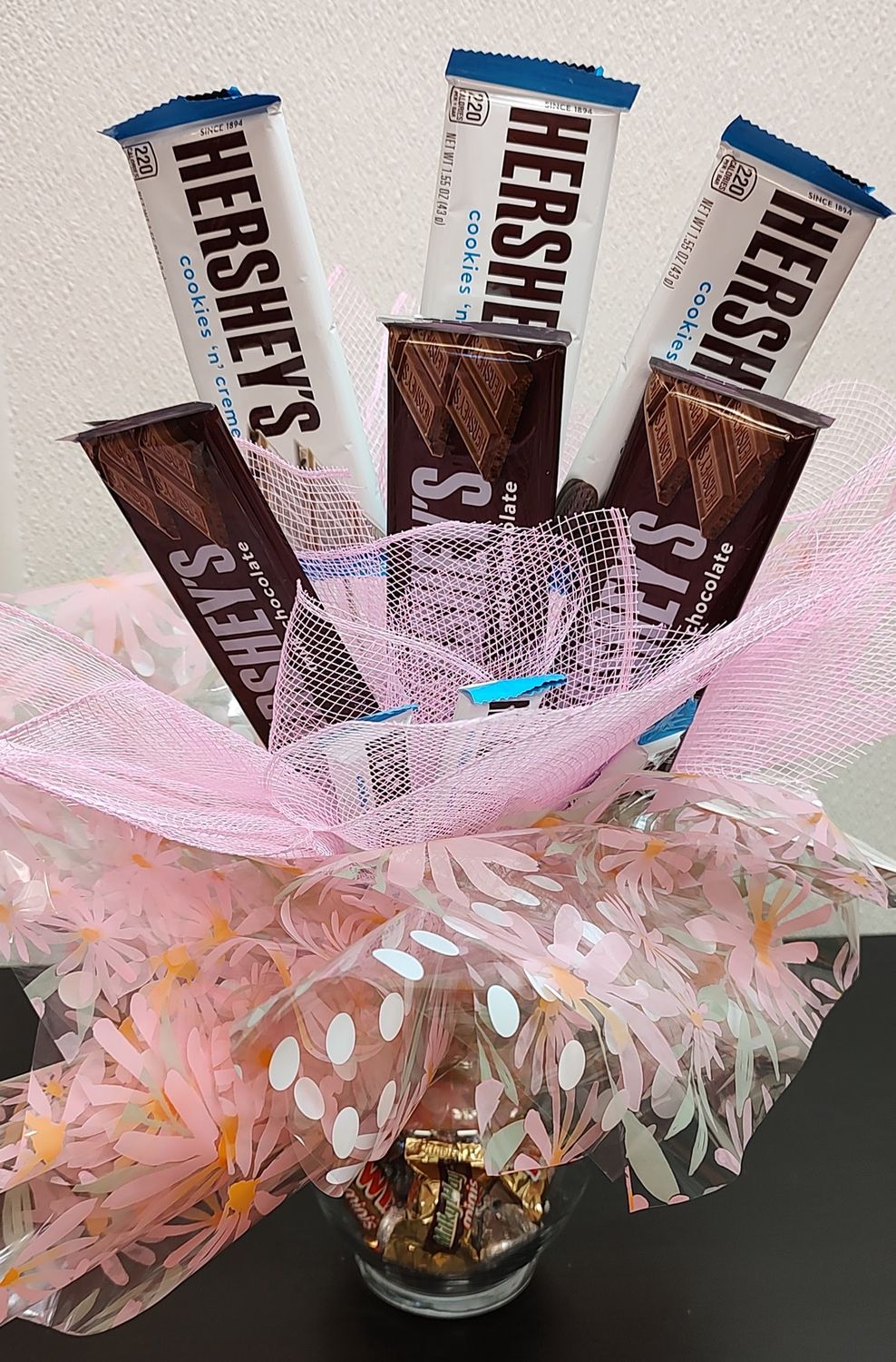 Grand candy bouquet vase