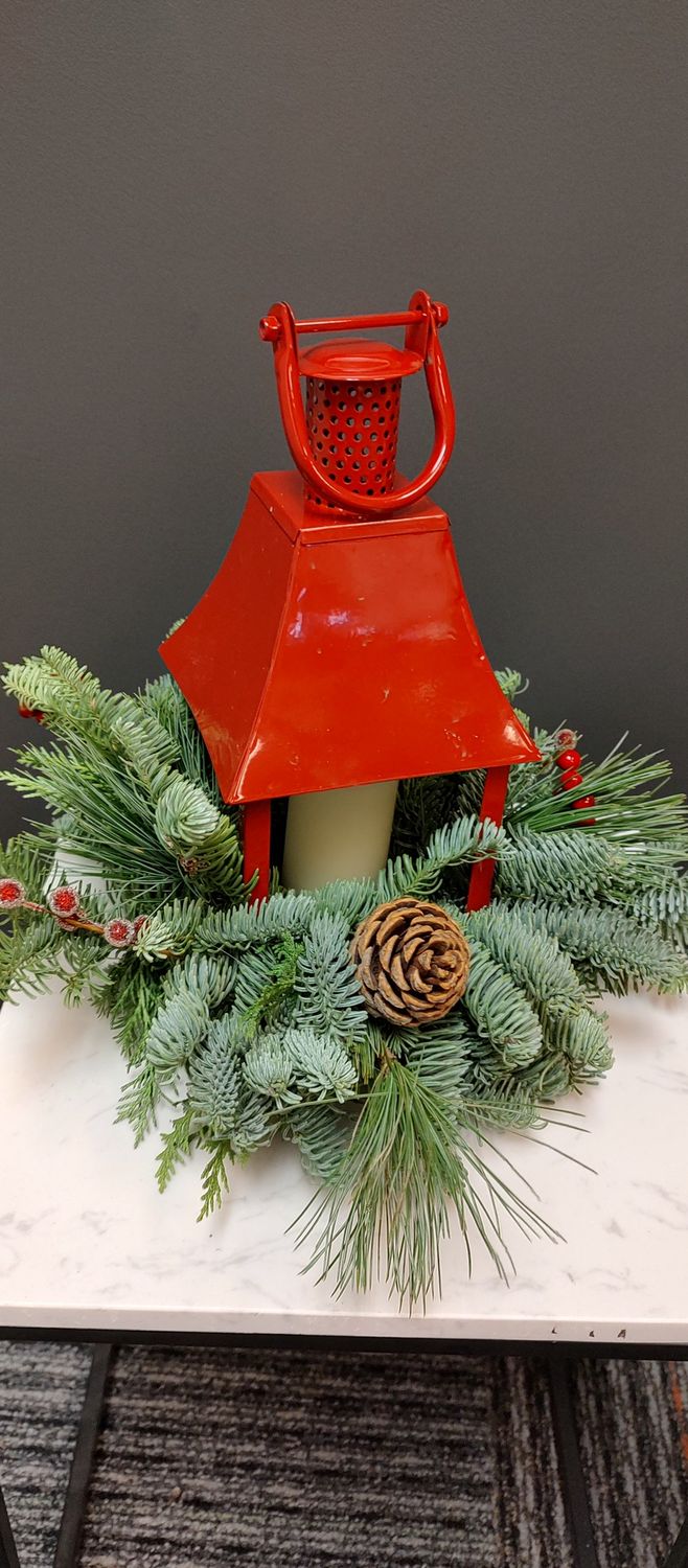 Christmas lantern centerpiece