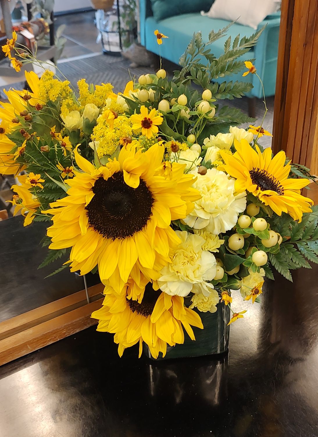 Golden Joy arrangement