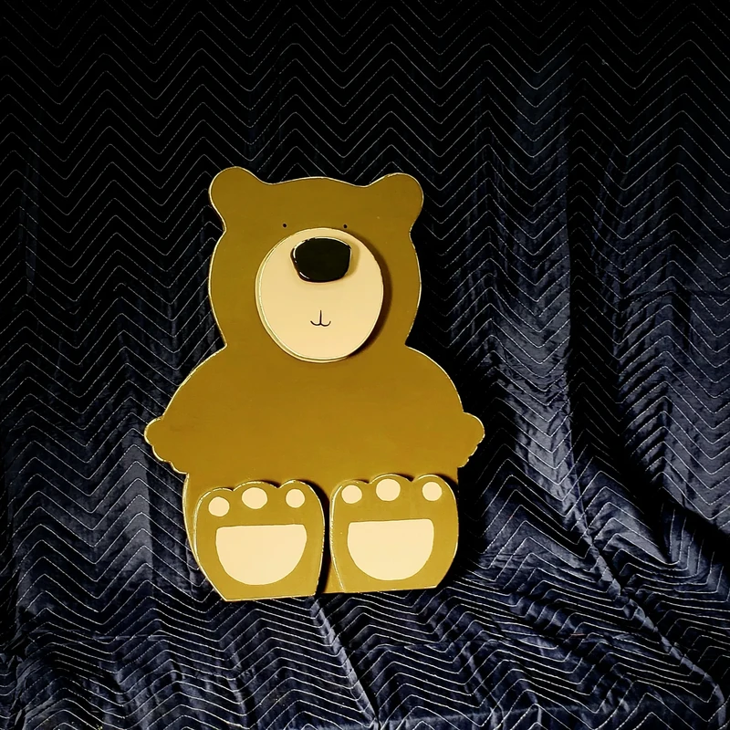 Brown wooden country bear