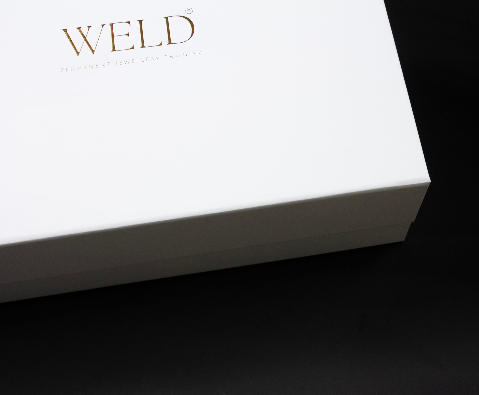 A4 Magnetic Close Box