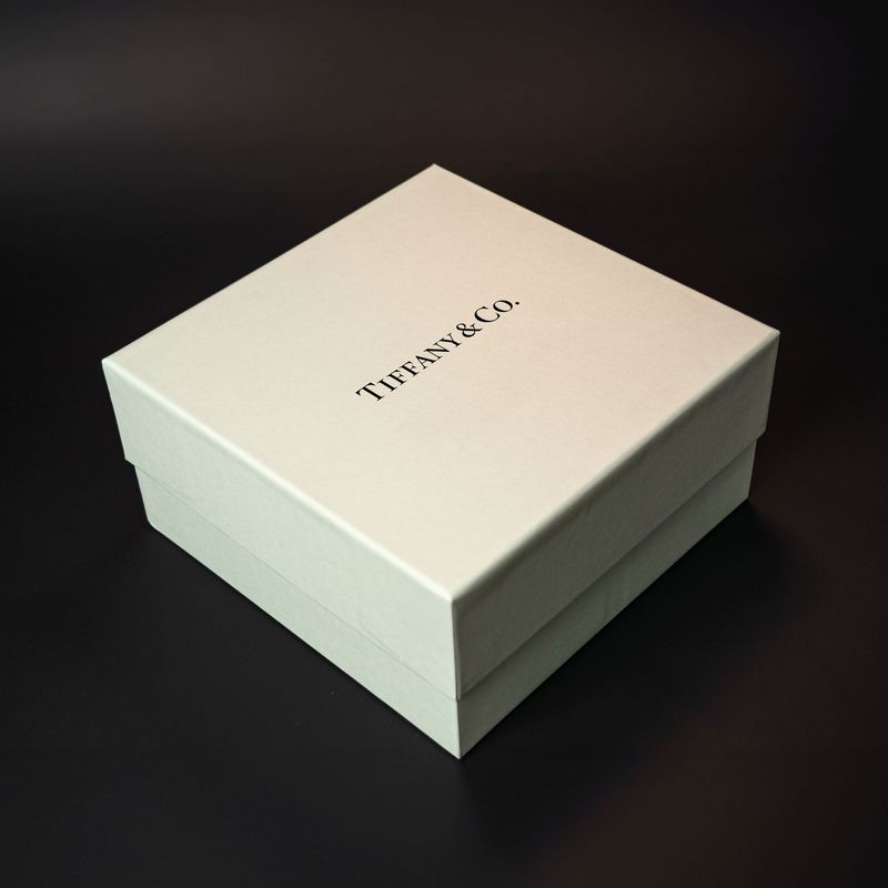 Premium Hat Box