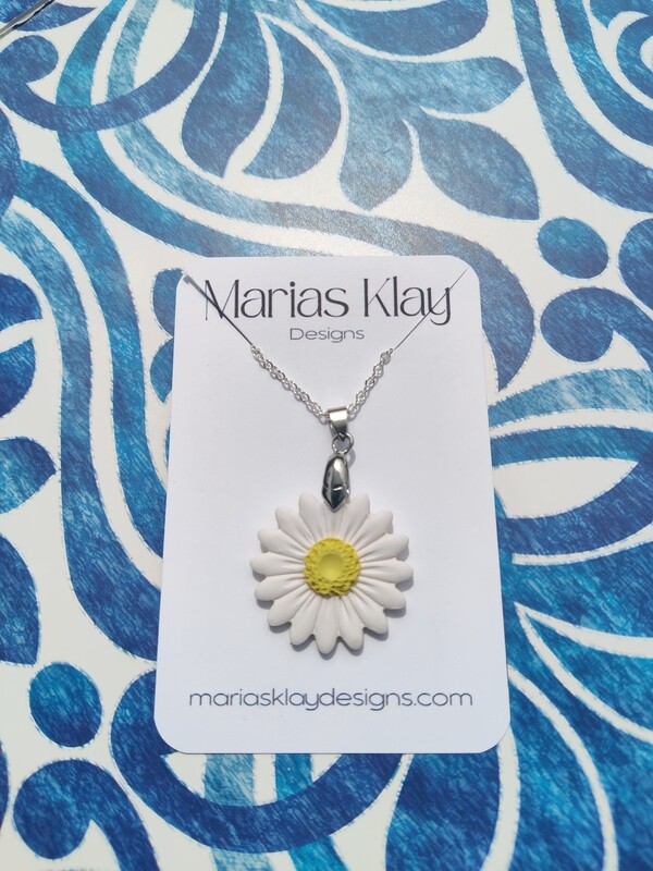 Daisy Necklace