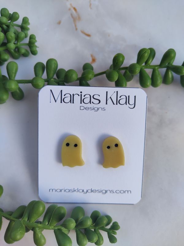 Ghost Stud Glow in the dark 