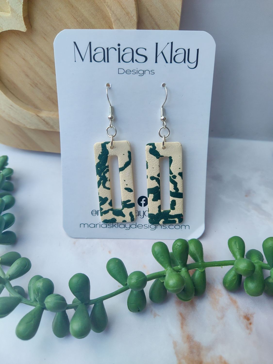 Green Dangle