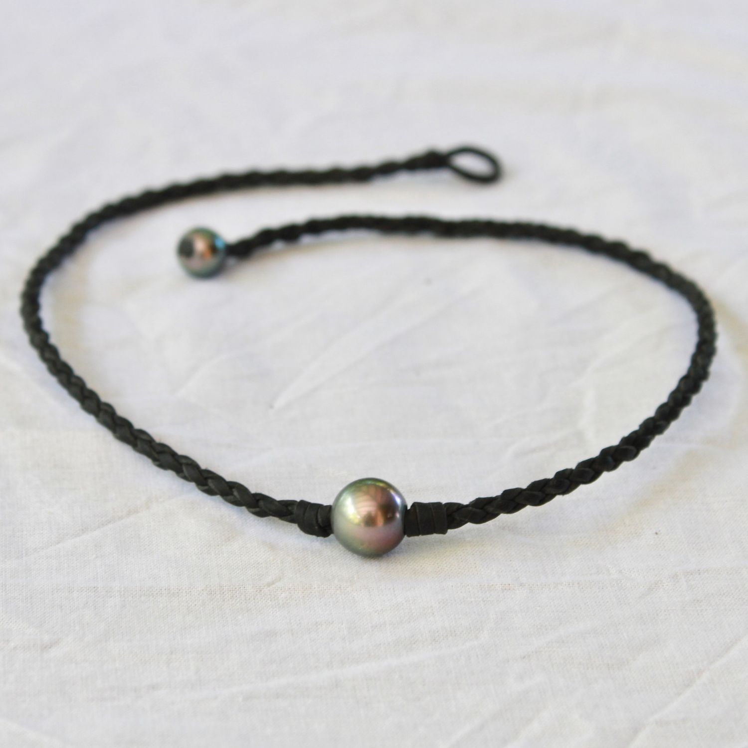Collier Caret
