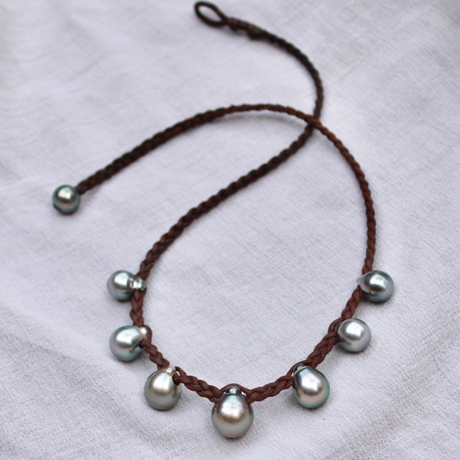Collier Tārava