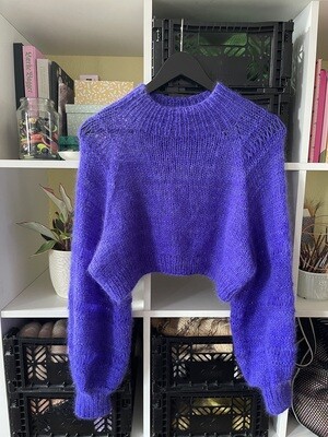 The cropped one Sweater - Voksen (dansk)