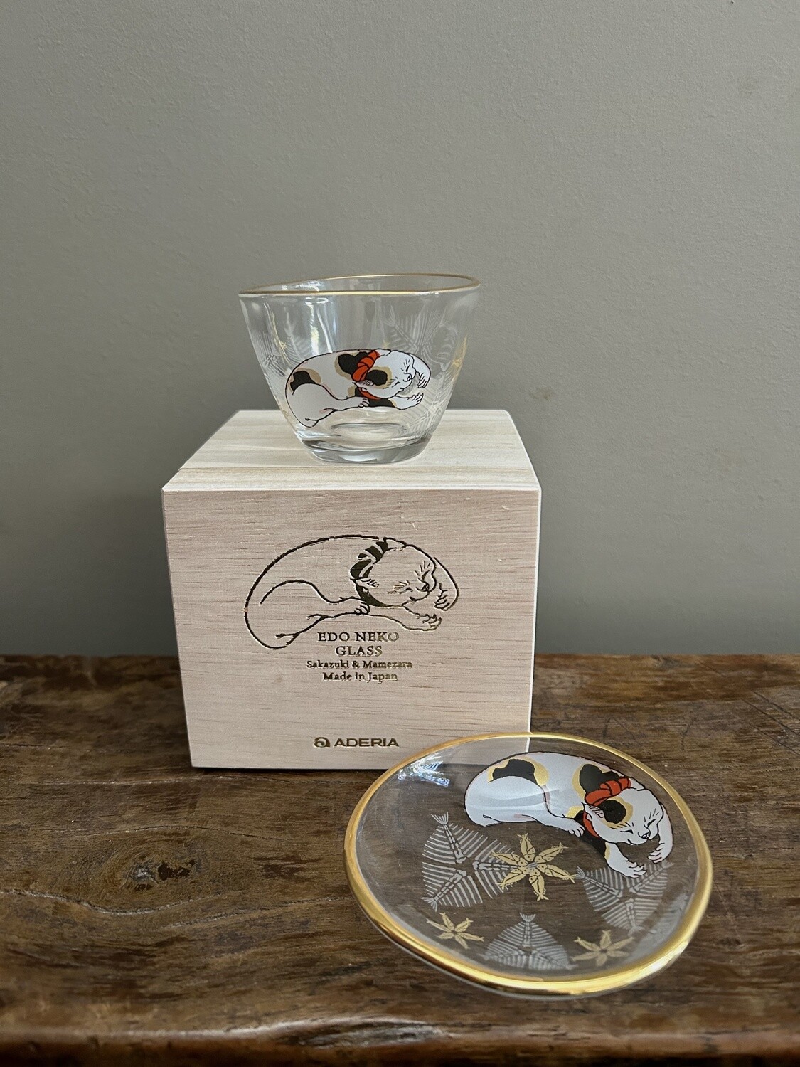Sake Cup &amp; Small Dish Set, Mikeko Cat